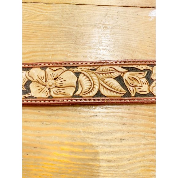 31" Vintage Western Brown Leather Hand Tooled Belt / Floral Motif - Picture 6 of 7
